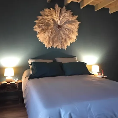 D'hotes Les Cabris Πανσιόν *
