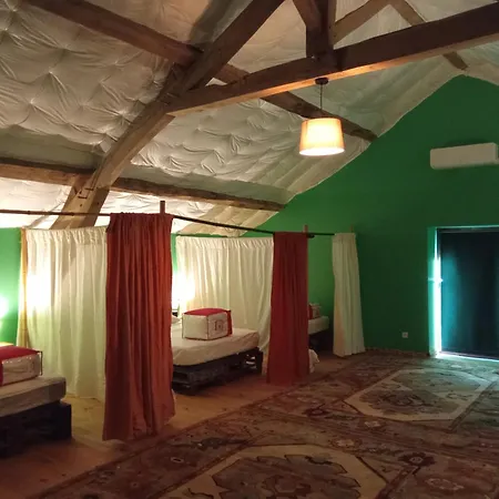 D'hotes Les Cabris Gæstehus
