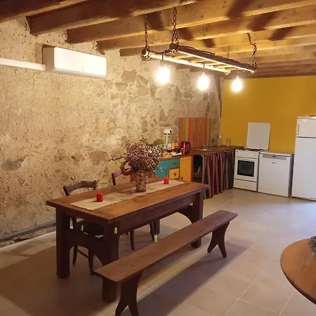 Πανσιόν D'hotes Les Cabris *